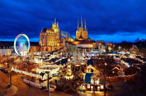 Weihnachtsmarkt Erfurt in der blauen Stunde